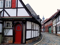 Peterstraße mit Kuhhirtenhaus (links) und Frankenberger Kirche (16.03.2015)